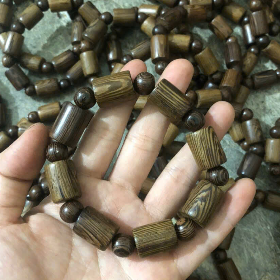 BANGLE BRACELET